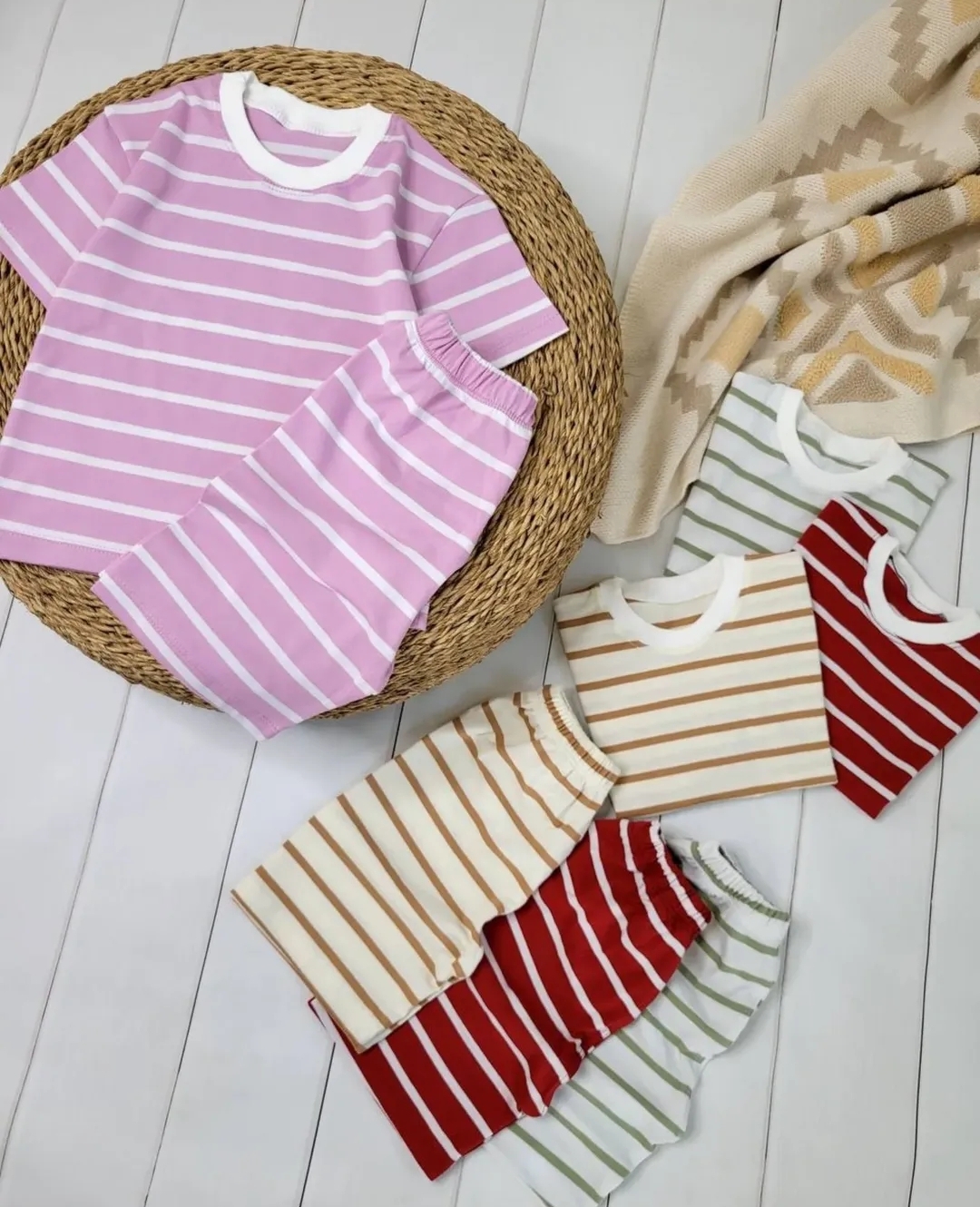 ست تیشرت شلوارک راه راه